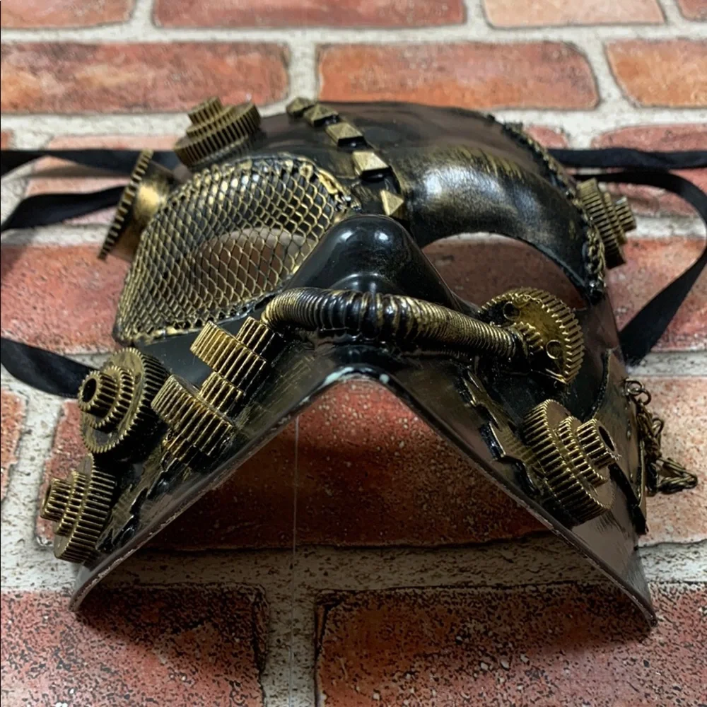 Steampunk Black and Gold Mask